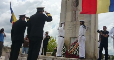 Ce personalități politice au depus coroane de Ziua Eroilor la Constanța - 3