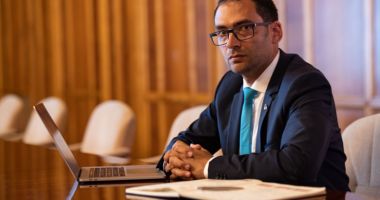 Stire din Politică-Administrație : Un deputat propune ca statul să plătească contribuabililor dobânzi şi penalităţi de întârziere