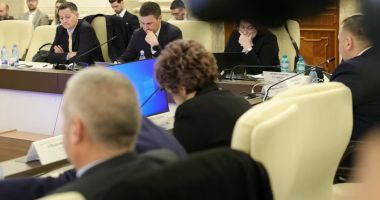 Stire din Actualitate : O deputată AUR a leșinat în timpul dezbaterilor pe buget din comisii