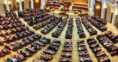 Stire din Politică-Administrație : Camera Deputaţilor a aprobat procedura de evaluare a funcţionarilor publici parlamentari
