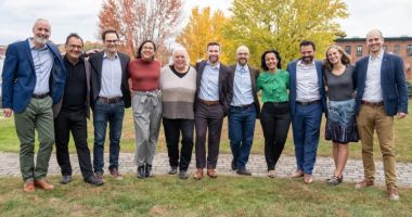 Stire din Actualitate : Mai mulţi deputaţi canadieni refuză să jure credinţă regelui Charles al III-lea