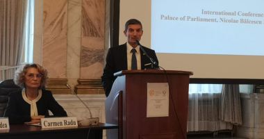 Stire din Politică-Administrație : "Trebuie să luăm măsuri de siguranță pentru a preveni posibile disfuncționalități cauzate de Brexit"