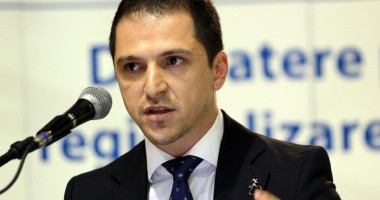 Stire din Politică-Administrație : Deputatul Mihai Tararache a cerut premierului să sprijine turismul românesc