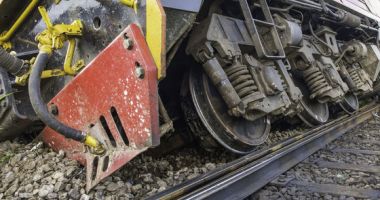 Stire din Eveniment : Locomotivă de marfar deraiată, în urma unui accident la ieșirea din Fetești