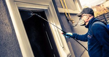 Două persoane au fost duse la spital după deratizarea din bloc