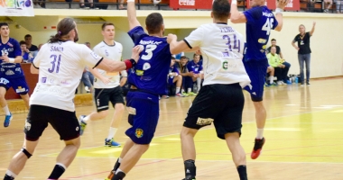 Stire din Sport : Derby de foc la Sala Sporturilor! HC Dobrogea Sud înfruntă pe Dinamo