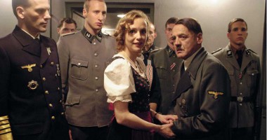 Stire din Actualitate : DESCOPERIRE INCREDIBILĂ: Eva Braun, soția lui Adolf Hitler, ar fi avut origini evreiești