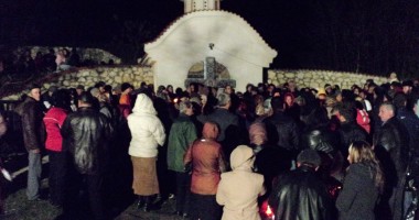 Stire din Cultură-Educație : Mănăstirea Dervent, luată cu asalt de pelerini