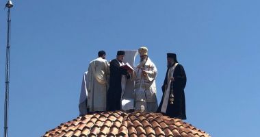 Eveniment spectaculos la mănăstirea "Dervent". Preoții s-au urcat pe schele înalte de 24 de metri - 2
