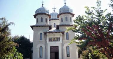 Stire din Cultură-Educație : Fiica lui Ion Jalea expune la Dervent