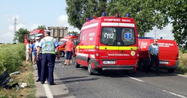 Stire din Eveniment : Accident rutier GRAV în CONSTANȚA! Un tânăr a murit PE LOC după ce s-a izbit violent de un copac