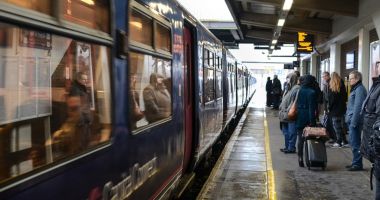 Stire din Eveniment : 'Striptease' în compartimentul de tren. Un bărbat a fost reținut pentru ultraj contra bunelor moravuri