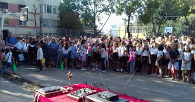 A sunat clopoțelul! "Începutul de an școlar este nostalgia propriilor începuturi" - 5