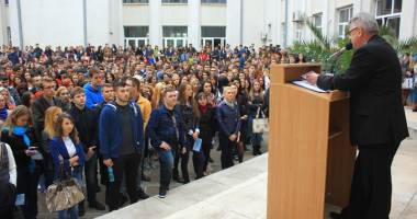 Stire din Cultură-Educație : Toamna se numără "bobocii" la universitățile constănțene