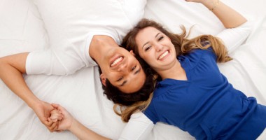Stire din Diverse : Descifrează-i gesturile ca să știi dacă este bun la pat