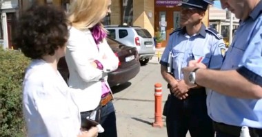 Stire din Politică-Administrație : VIDEO/Descinderi abuzive la Primăria Constănțenilor