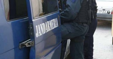 Stire din Eveniment : DESCINDERI CU MASCAȚI la hoții din Cuza Vodă