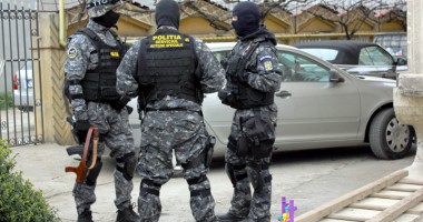 Stire din Eveniment : Descinderi cu mascați la o bandă de tâlhari. Jefuiau tot ce prindeau în Constanța