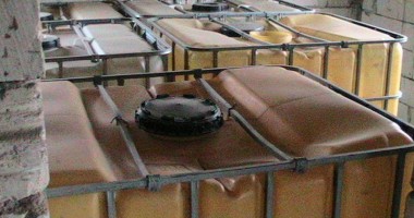 Descinderi cu mascați la afaceriști acuzați de înșelăciune și falsuri - 3