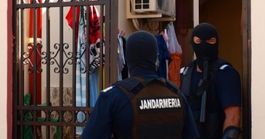 Stire din Eveniment : VIDEO. Iată de ce erau căutați hoții bucureșteni, prinși cu focuri de armă, în zona ICIL