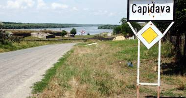Stire din Cultură-Educație : Descoperire senzațională: o sută de morminte scoase la lumină. "Au avut o moarte violentă"