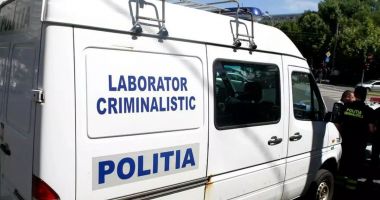 Stire din Eveniment : Descoperirea macabră a unei femei. A sunat la poliție după ce a observat un corp pe albia lacului