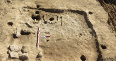 Lucrări sistate la construcția unui bloc! Arheologii au descoperit locuințe  din perioada medievală - 5