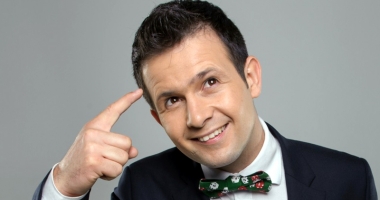 Stire din Cultură-Educație : Descoperiți "Magia Copilăriei" cu Robert Tudor