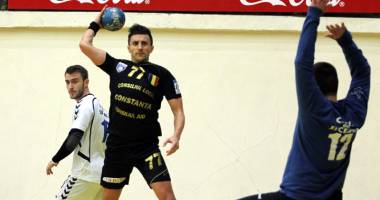 Stire din Sport : Deseară, la Sala Sporturilor, HCM joacă pentru un loc în semifinale