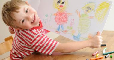 Stire din Cultură-Educație : Coloraţi, pictaţi şi descoperiţi talentul anticilor!
