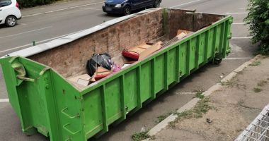 Stire din Social : Bena specială pentru deșeuri voluminoase se află pe strada I. L. Caragiale