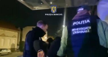 Stire din Eveniment : Detalii cumplite în cazul fetiței de cinci ani care a fost violată: „Două minute a lipsit tatăl să le ia suc”