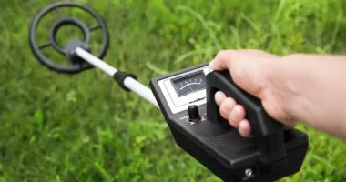 Stire din Social : Descoperiri spectaculoase în Neamț. Comori dacice și celtice recuperate cu detectoare de metale
