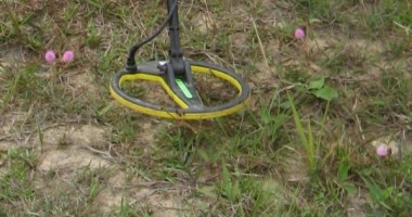 Stire din Eveniment : Căutau deșeuri cu un dispozitiv artizanal de detectare a metalelor
