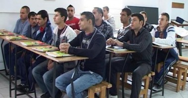 Stire din Eveniment : Și deținuții din Penitenciarul Poarta Albă merg la școală