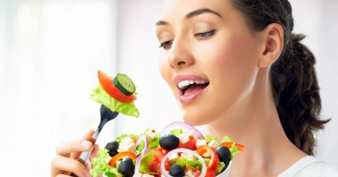 Stire din Sănătate : Detoxifierea după Paști, cu legume și fructe proaspete