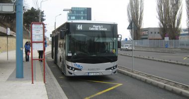 Stire din Social : Autobuzele liniei 44 au traseu deviat, până la ora 14:00