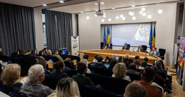 Stire din Cultură-Educație : Astăzi, la Timișoara, ultima dezbatere despre planurile-cadru de liceu 2025
