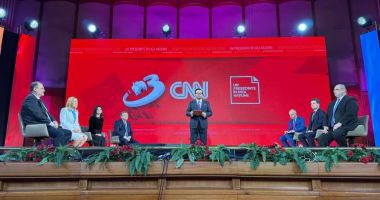 Stire din Politică-Administrație : Alegeri prezidențiale/Dezbatere Antena 3 CNN. Contre între Elena Lasconi și Nicușor Dan