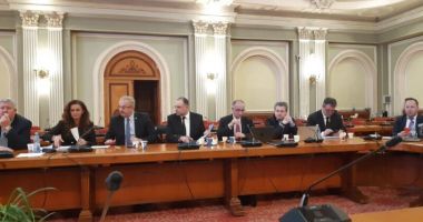 Stire din Cultură-Educație : Cultele religioase nu renunță ca Religia să fie probă la BAC
