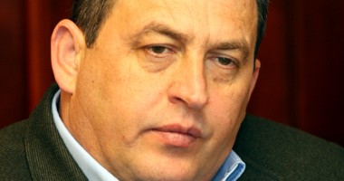 Stire din Eveniment : UPDATE - Percheziții DNA la Primăria Nicolae Bălcescu. Terenuri vândute la prețuri de nimic