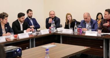 Stire din Economie : Dezbatere privind alocarea finanțărilor europene la nivel regional