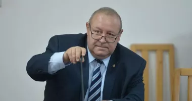 PNL ia în calcul sesizarea CCR după desemnarea lui Adrian Vește ca premier. „Nicușor Dan a încălcat Constituția”