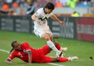 Stire din Sport : Anglia s-a salvat, SUA a prins miraculos optimile