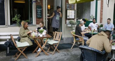 Stire din Social : Creșterea TVA în turism. Reacția vehementă a reprezentanților din HoReCa
