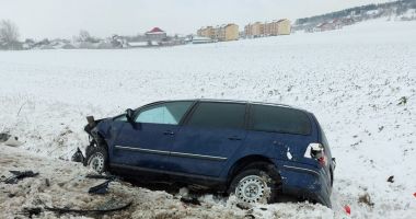 GALERIE FOTO / VIDEO. ACCIDENT GRAV LA HÂRȘOVA: COPIL ÎN COMĂ și trei adulți răniți! - 5