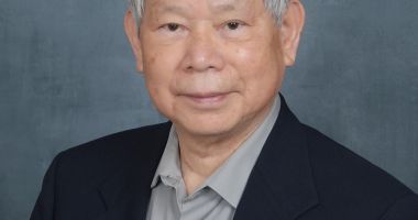 Stire din Cultură-Educație : Universitatea ”Ovidius” acordă titlul de ”Doctor Honoris Causa” unei personalități a geometriei mondiale