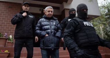 Stire din Eveniment : Dan Diaconescu, condamnat la opt ani și patru luni de închisoare. Iată care sunt acuzațiile
