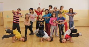 Stire din Sport : "Diamantele" de la Centrul Cultural Constanța au șansa de a străluci în dansul Hip-Hop