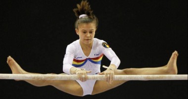 Stire din Sport : Diana Bulimar, victorioasă la bârnă și sol în concursul din Olanda